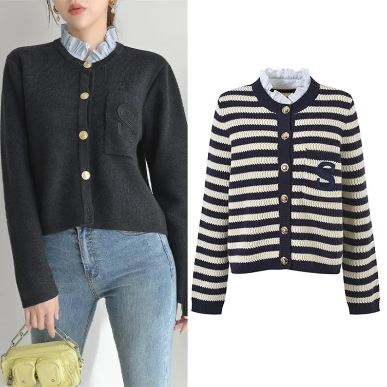 

Высококачественная версия S, домашний осенне-зимний женский вязаный топ с вышитыми буквами и съемным кружевным воротником, открытый кардиган