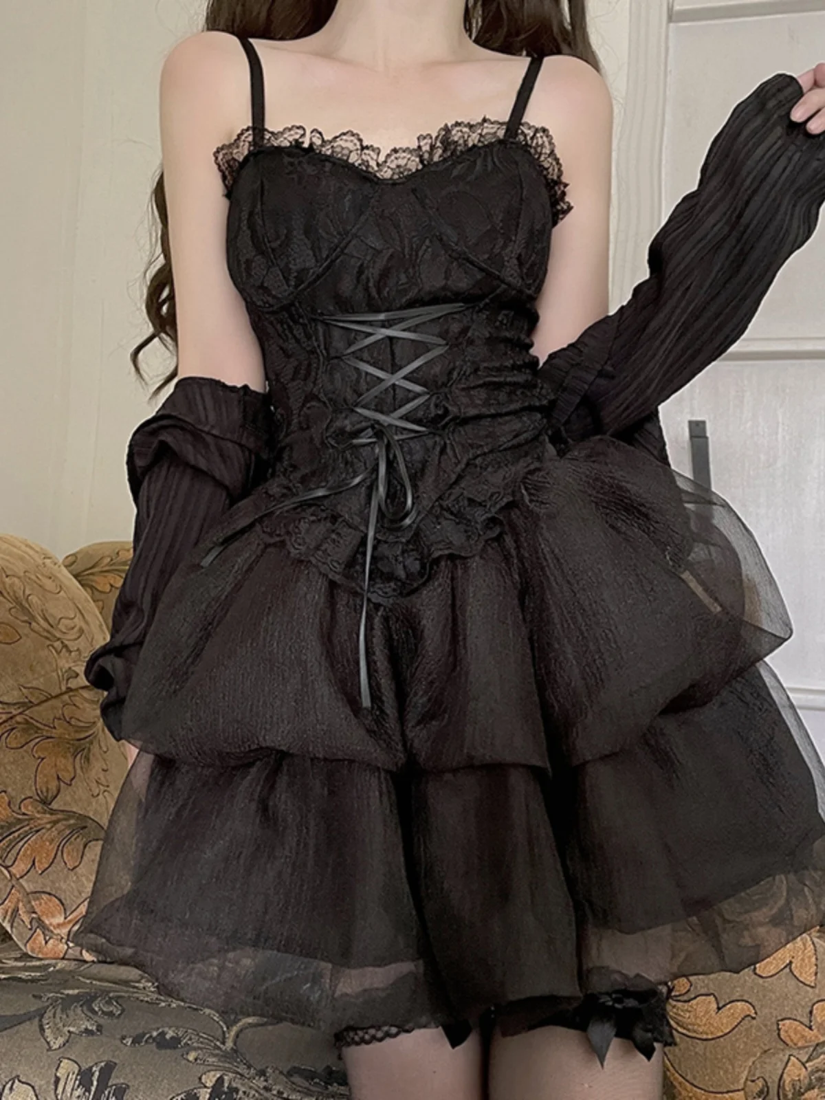 2025 Spring and Autumn Gothic Princess Lolita Dress Suit Women's V-neck Design Slimming and Shaping The Waist Short Dress