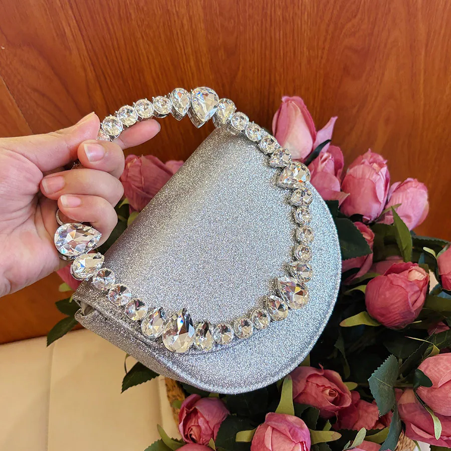 bolso-de-cena-personalizado-con-lunares-de-temperamento-elegante-bolso-de-estilo-extranjero-fresco-dulce-y-lindo-con-diamantes-calientes-en-forma-de-corazon