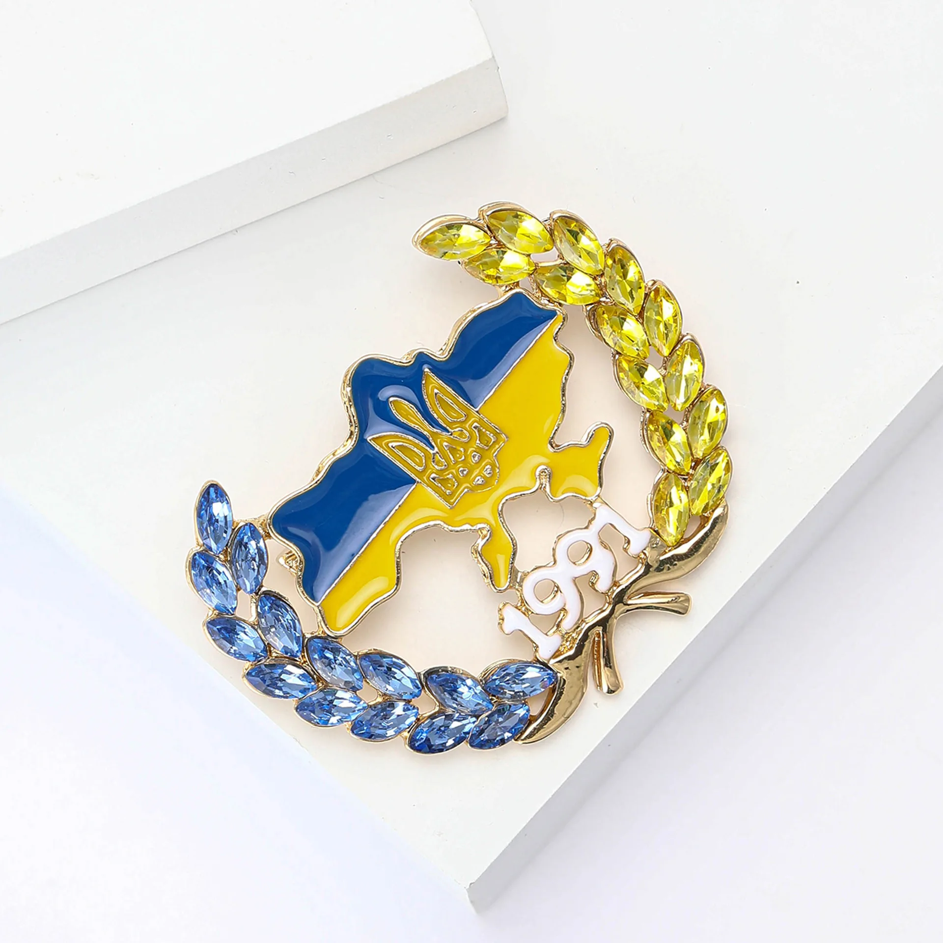 

New Cartoon Water Diamond Ukrainian Wheat Ear Badge Exquisite Creative Chest Flower Jewelry Pin