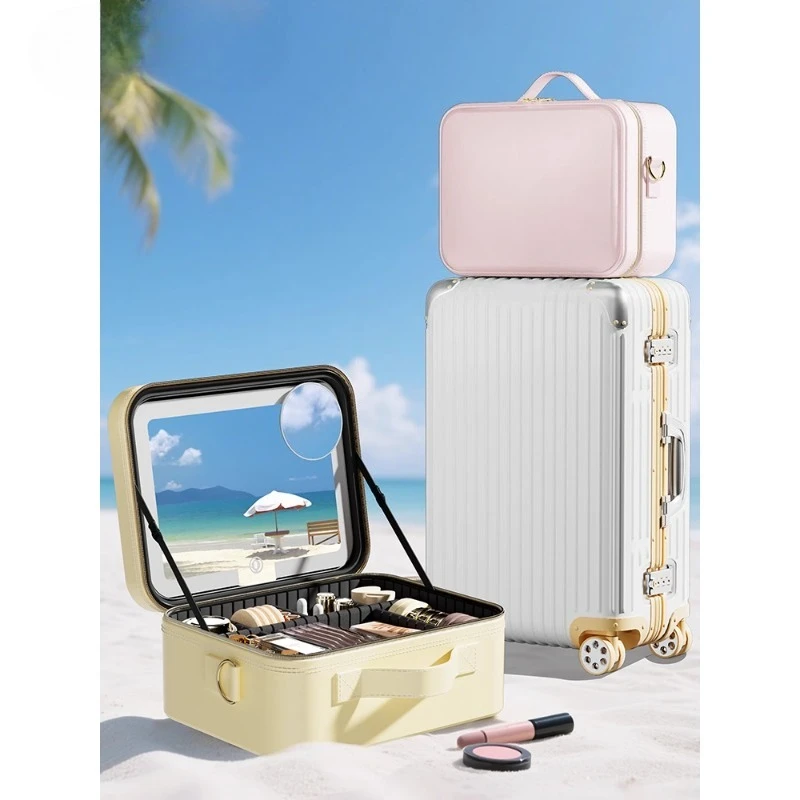 

Cosmetic bag, with mirror, portable cosmetic storage.