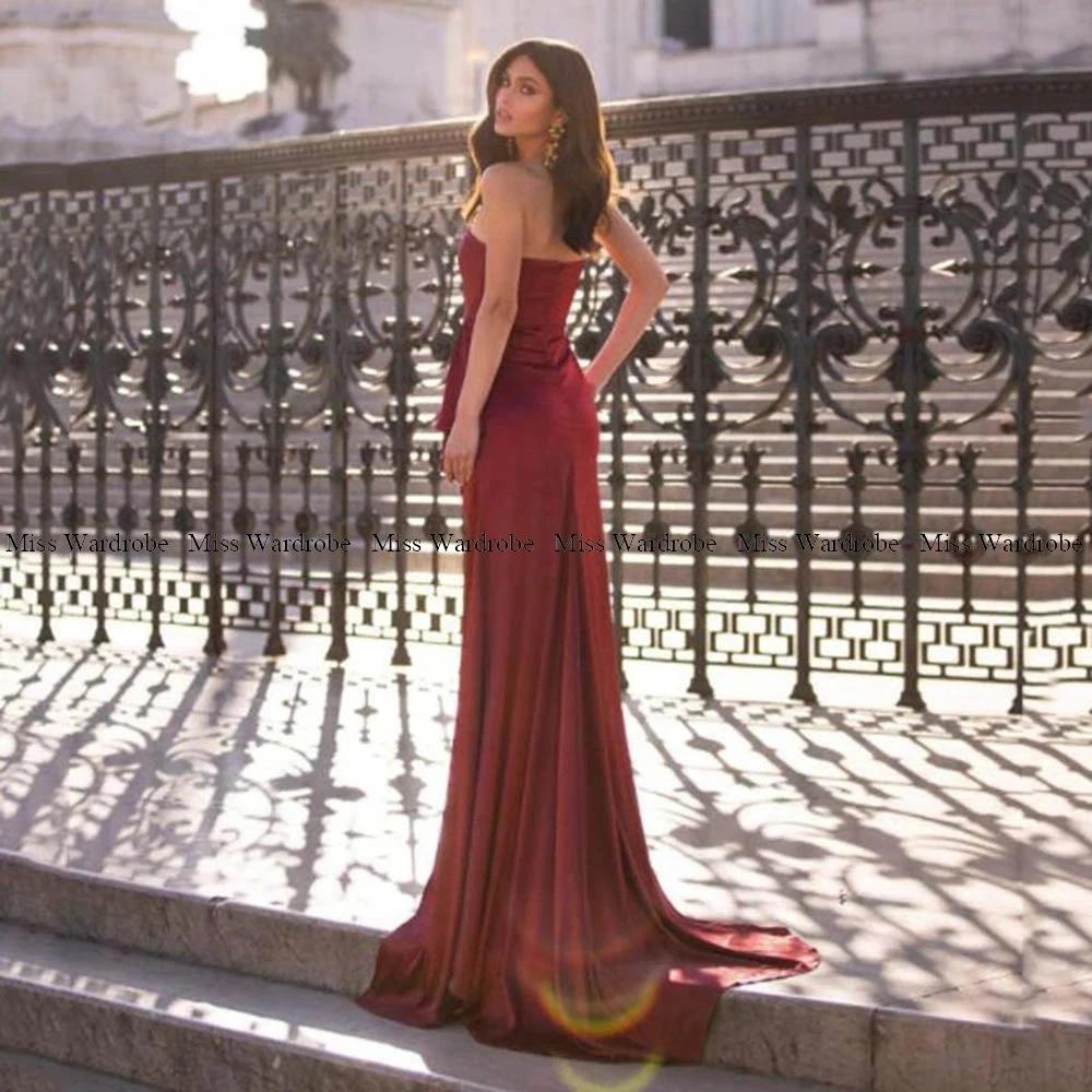 Simple Burgundy Mermaid ชุดราตรีซาตินที่ไม่มีสายหนังสูงด้านข้างยาว Backless Party Dresses Plus ขนาด