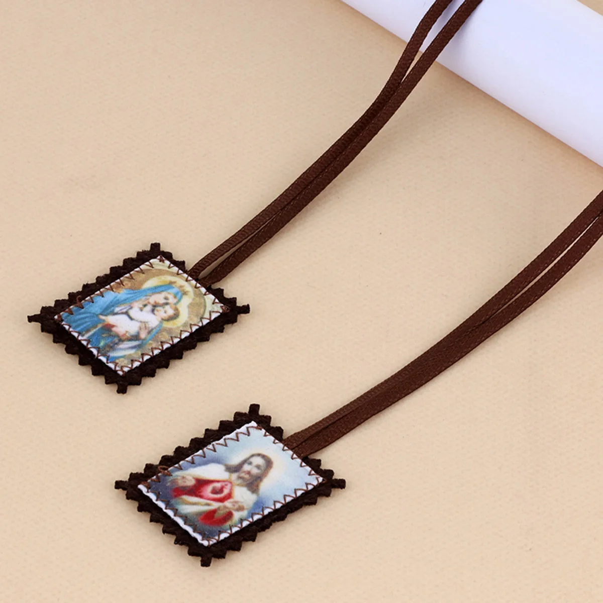 5Pcs Our Lady of Mt.Carmel Scapular Mount Carmel Sacred Heart of Jesus Brown Cord Chain Necklace Jewelry Accessories