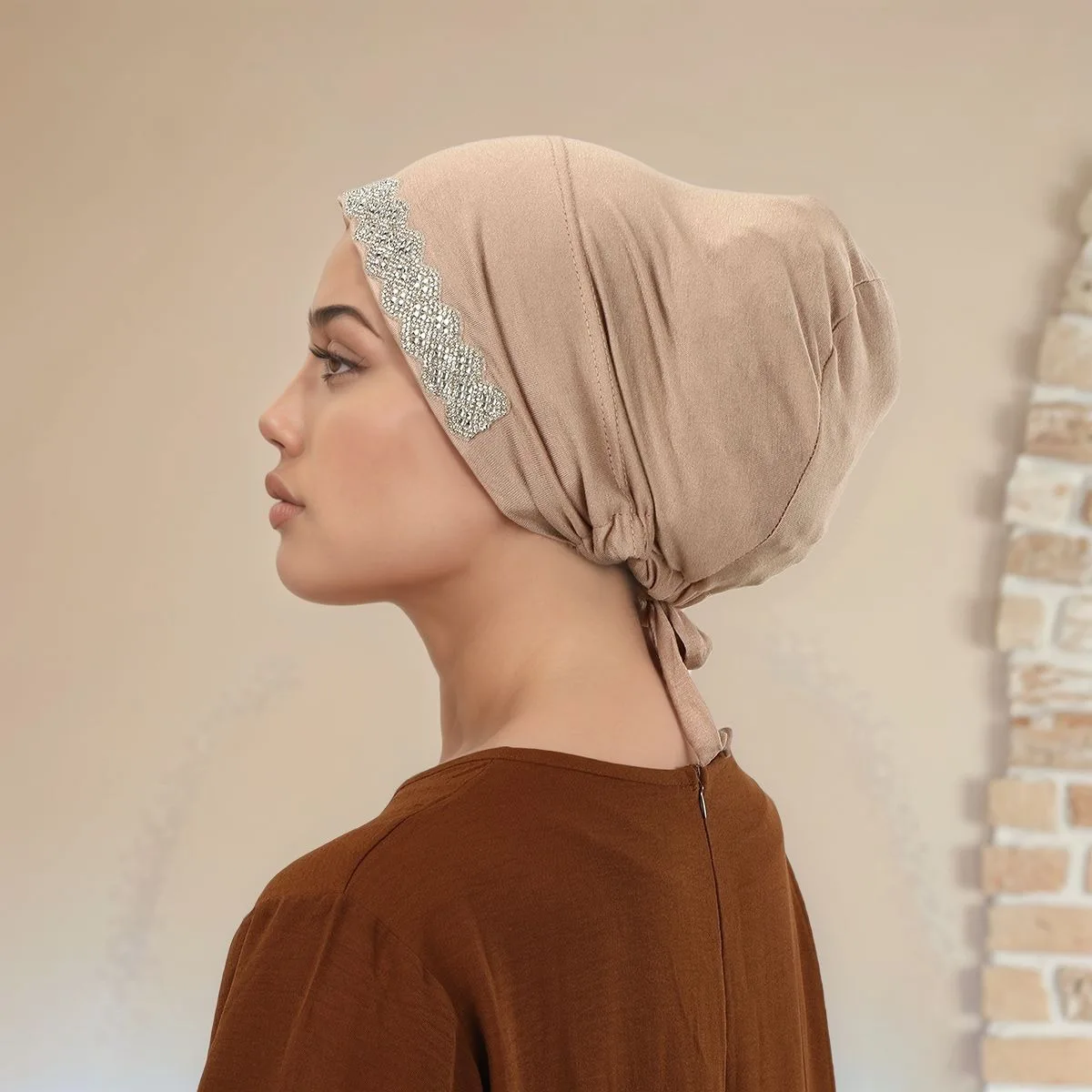 

2025 Diamonds Pre-Tied Muslim Women Hijab Bonnet Turban Chemo Cap Underscarf Hair Loss Hat Beanie Islamic Cancer Headband Scarf