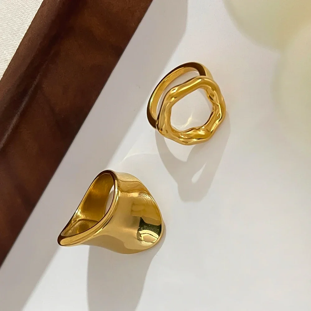 2025 Minimalist stainless steel gold-plated couple Ring for Christmas is a stylish and simple jewelry gift for everyday parties