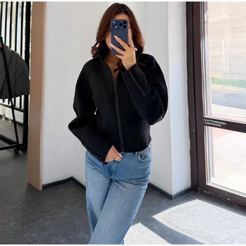 Schwarze Damen-Crop-Jacke mit Stehkragen, durchgehendem Reißverschluss, verstellbaren Manschetten und Reißverschluss, einfarbiger Mantel, 2026, lässig, für den Alltag, Herbst, Streetwear – Detail 7