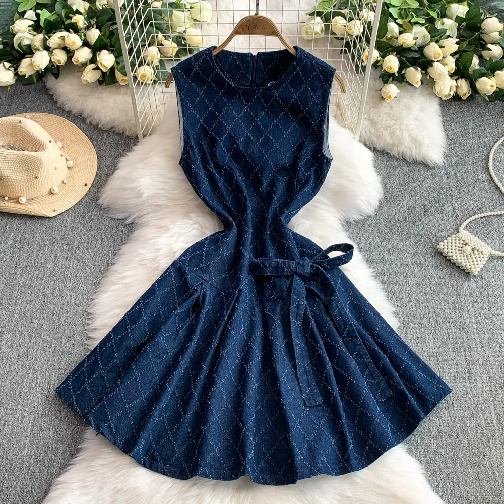 

Summer New Plaid Denim Sleeveless Dress French Personality A-word Pleated Vest Jeans Dress