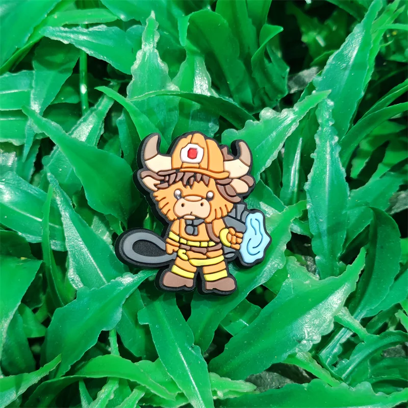 1-21pcs Animal Highland Cow Cattle Sandals Shoes Buckle Charms DIY Clogs Decorations Fit Boys Girls Party Present