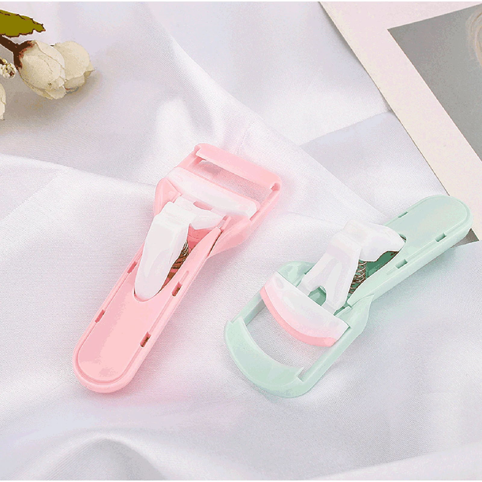 Eyelash Curler Long Lasting Setting Eyelashes Curling Fit All Eyelash Shapes Tweezer Clips Portable Clip Cute Design Accessories