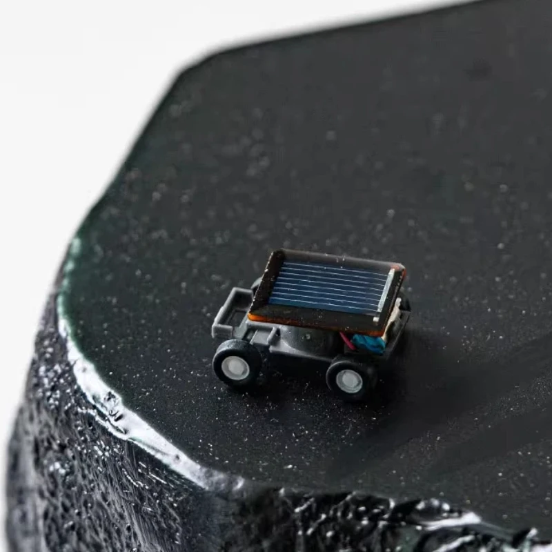 Mini carro de brinquedo de insetos movido a energia solar, faça você mesmo, modelo educacional de haste artesanal para crianças, decoração criativa de mesa, presente