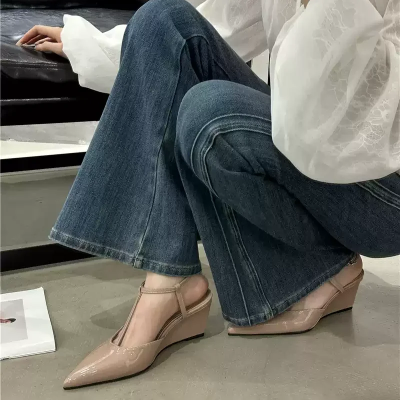 

Wedge T-strap pointed closed-toe sandals for women 2026 spring and summer new sexy leopard print high-heeled backless shoes