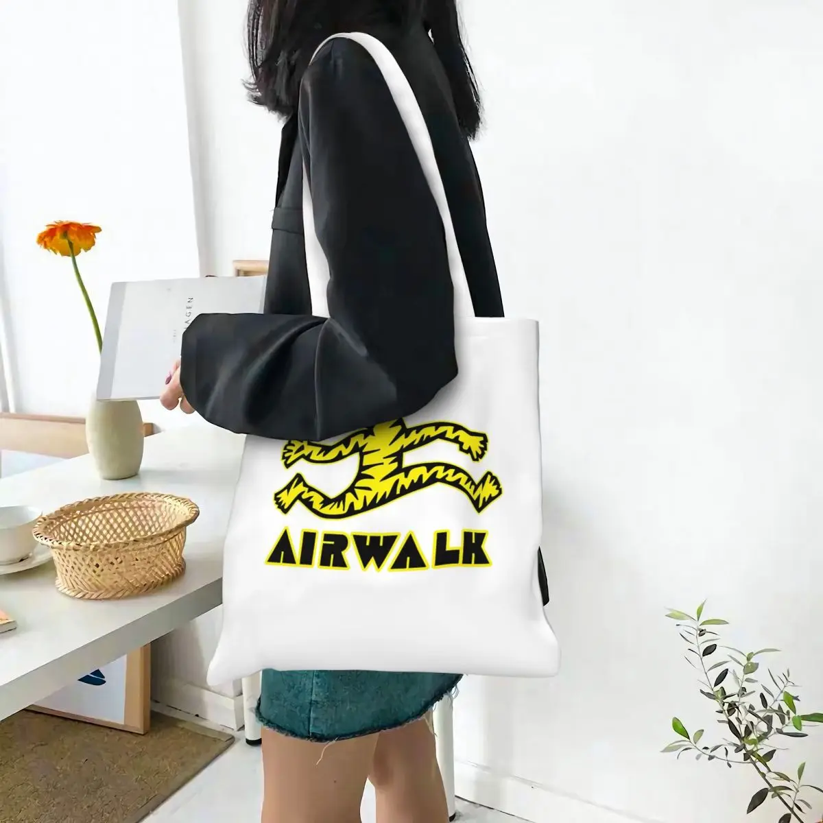 الوشم المدرسة القديمة نمط Airwalk أكياس التسوق المرأة قماش حمل حقيبة قابلة لإعادة الاستخدام السيدات حقيبة كتف حقيبة يد للسفر
