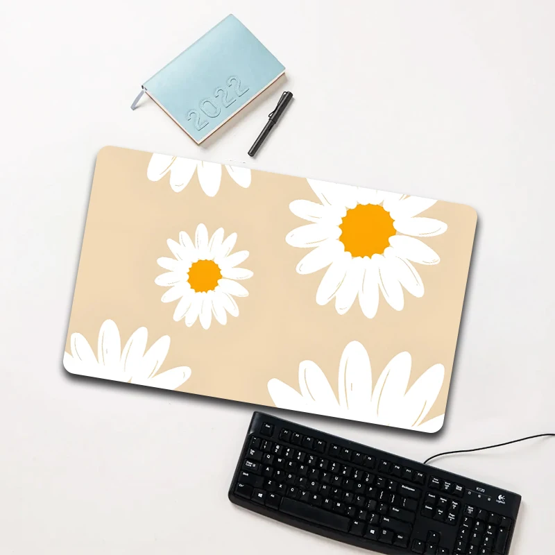 

Light Brown Daisy Mouse Pad Large Non-slip Waterproof Desk Mat for Computer Laptop