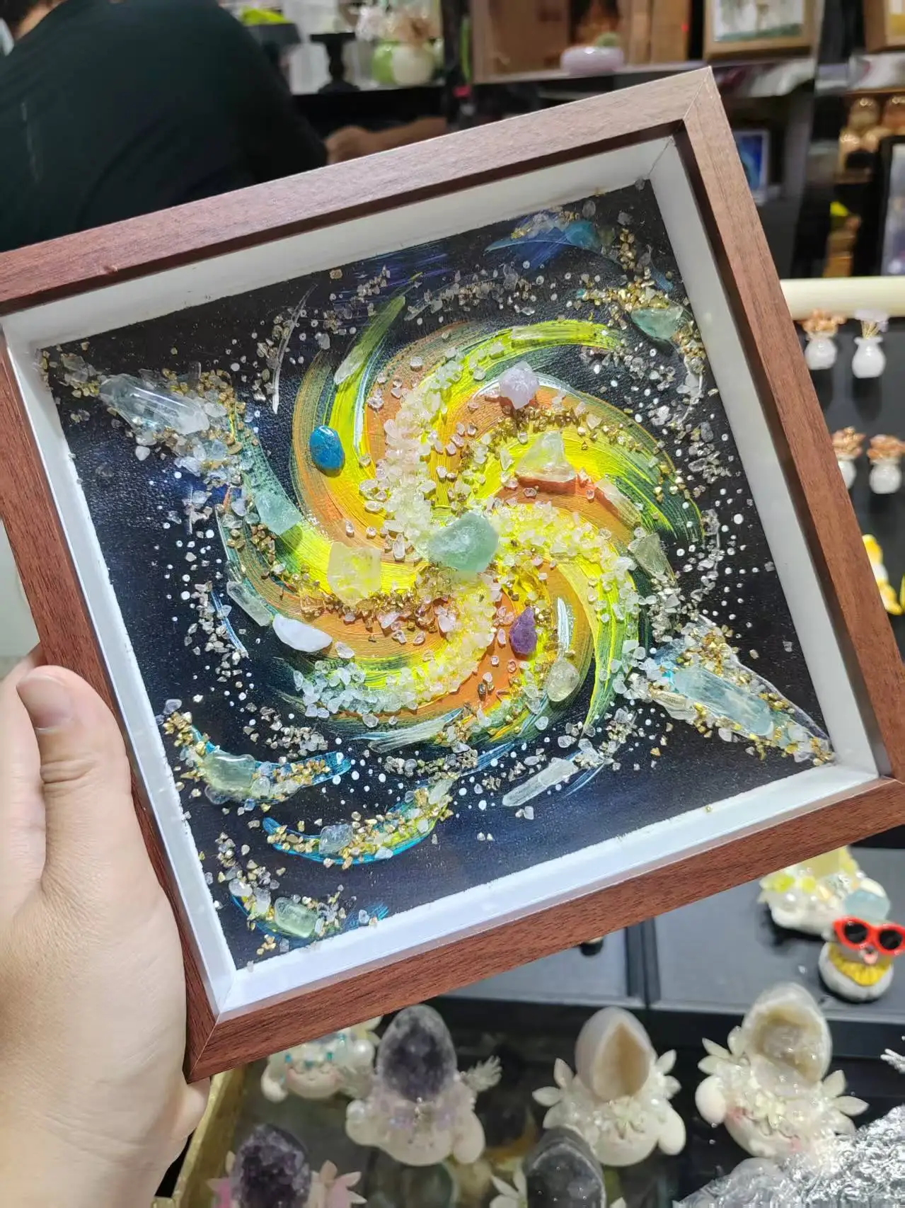 

Расписанные вручную декоративные изделия из натуральных кристаллов и минералов - Серия «Пять элементов»