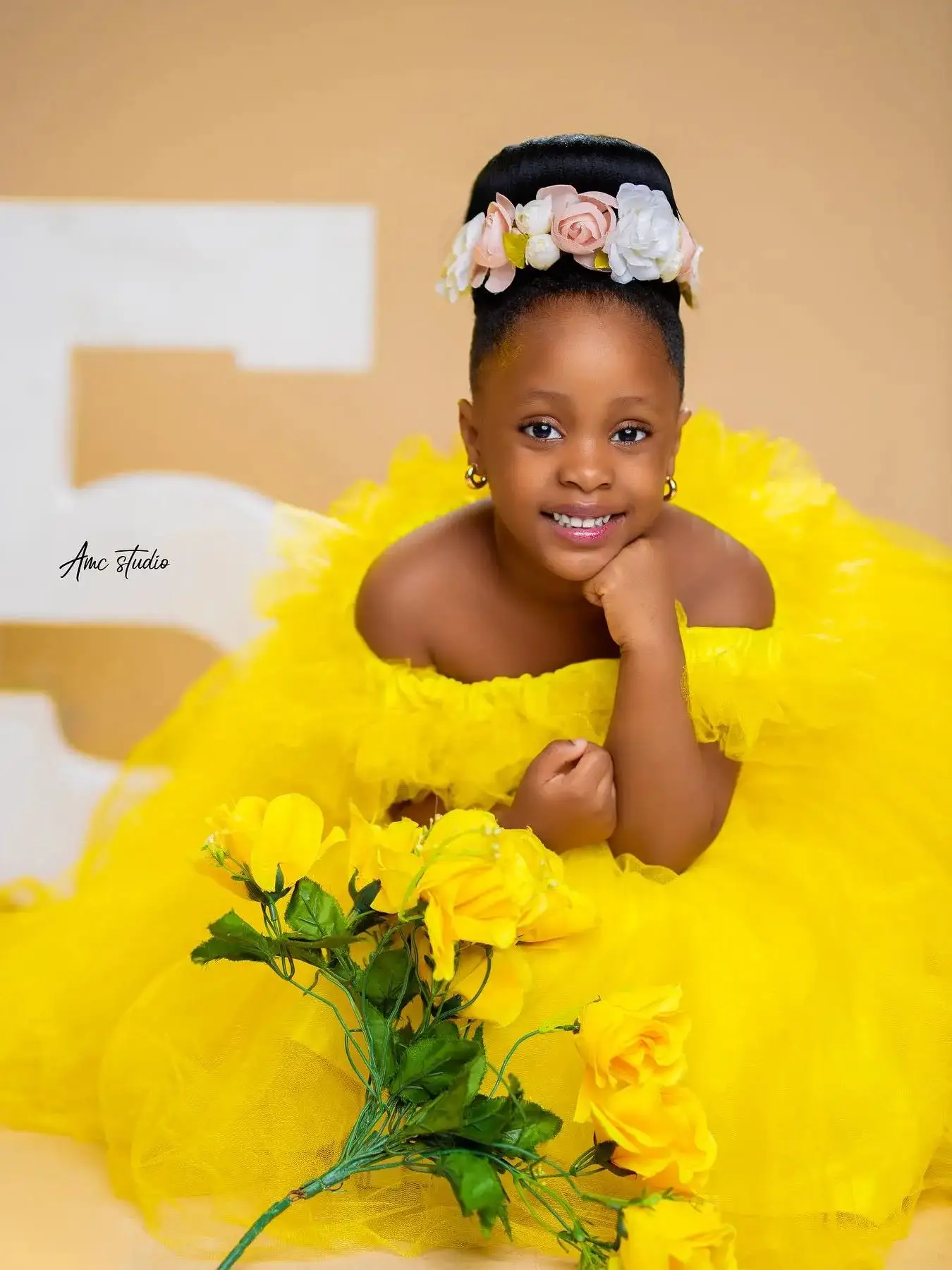 Robes jaunes chics de fête d'anniversaire de filles, robes de fleur de cou de bijou, bébé, enfants, boule, n'importe quel pour la séance photo