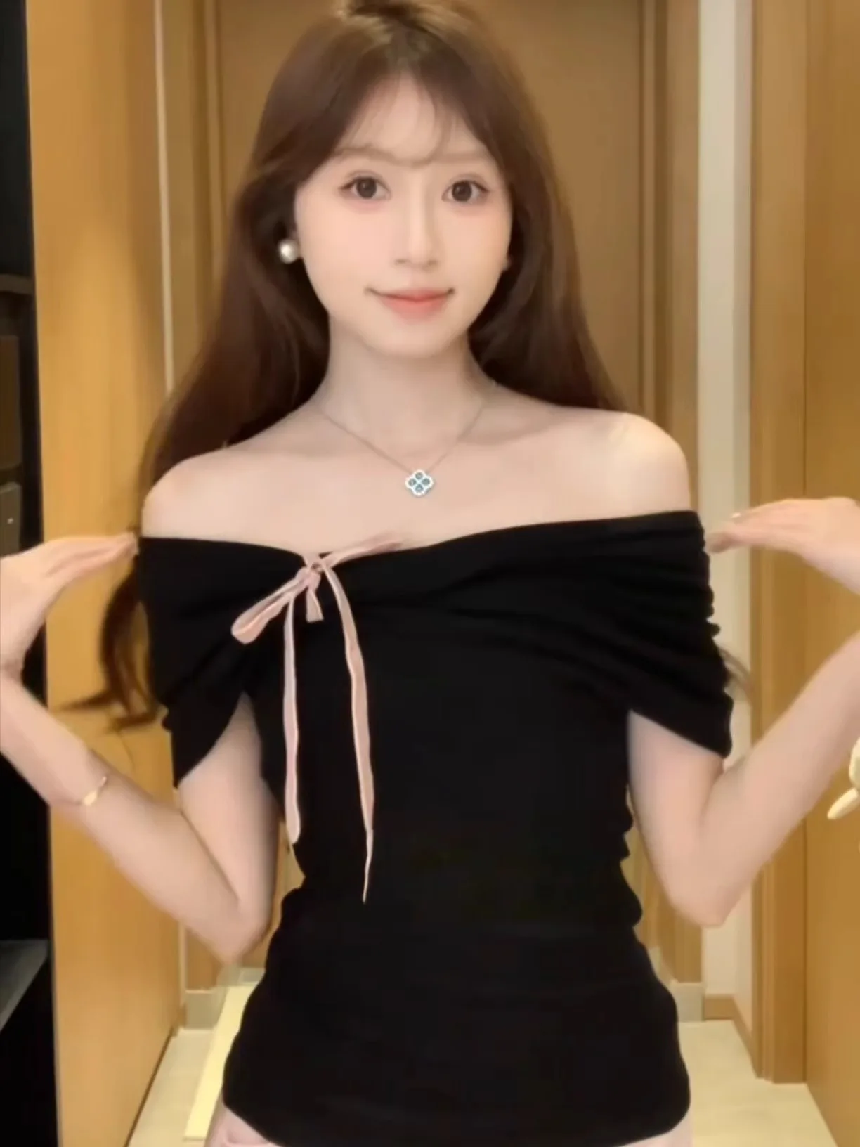 بلوزة نسائية ضيقة بتصميم عصري على الطراز الكوري من القطن مع عقدة