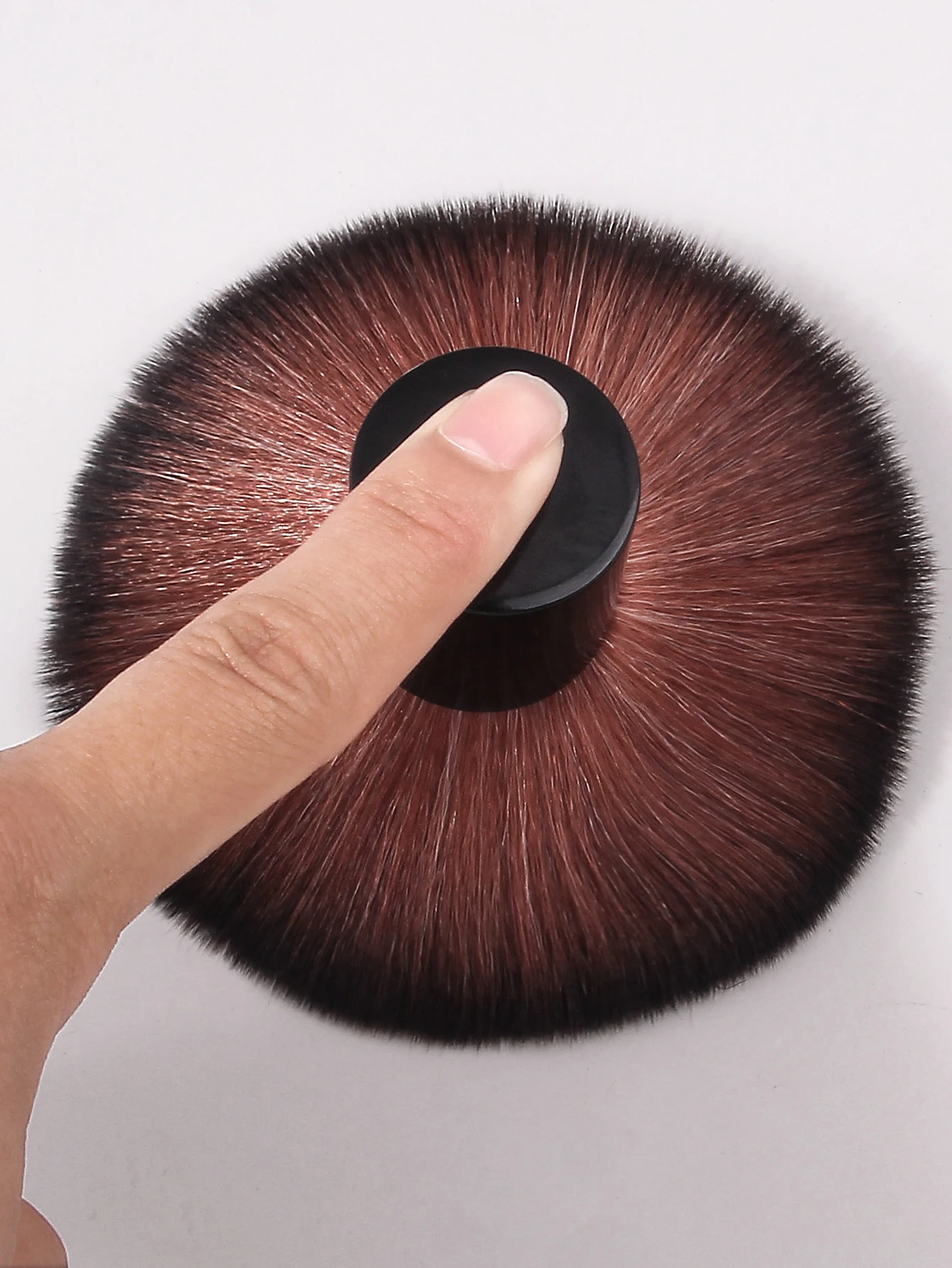 فرشاة فطر متدرجة على شكل مروحة، فرشاة غبار لفن الأظافر، فرشاة وجه وفرشاة أحمر خدود من الصوف المصنوعة من الألياف الدقيقة اثنين في واحد #5