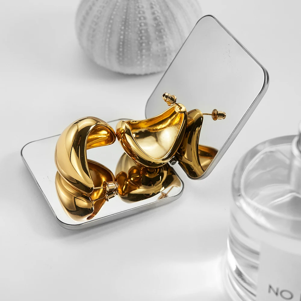 Enfashion Aretes Triangular Stud Earrings For Women's 18K Plated Gold Fashion Dainty Hippop Jewelry Dating Cocktail E241586