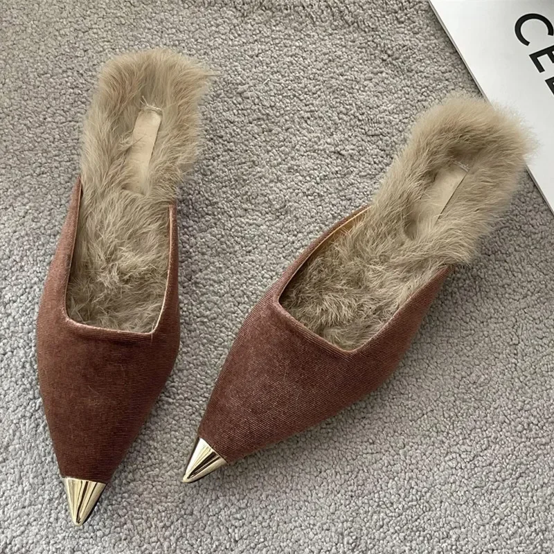 Sexy Pointed Toe Warm Plush Slippers Women 2024 Autumn Luxury Metal Toe Design Low Heel Mules Shoes for Women Plush Loafers