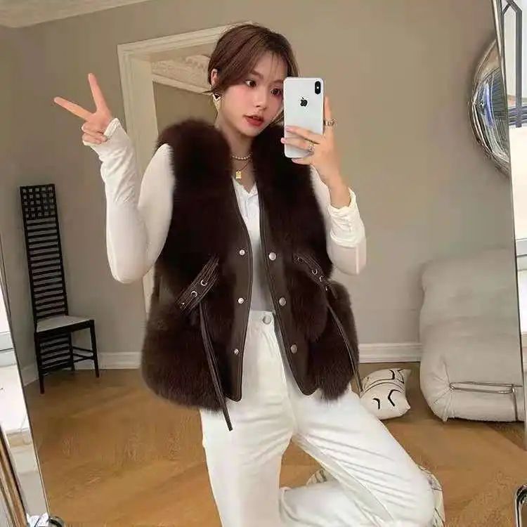 2024 New Fashion Faux Fur Coat Covered Buttons Winter  Women Waist Fake  Women's Jacket Vest for Ladies Hot Sale T222