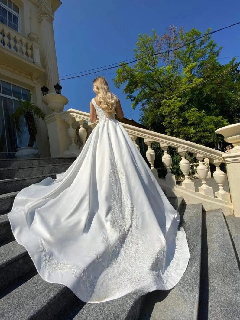 Простое свадебное платье с корсетом и вышивкой со шлейфом, свадебное платье с открытой спиной, атласные свадебные платья принцессы для женщин, 2020, невеста