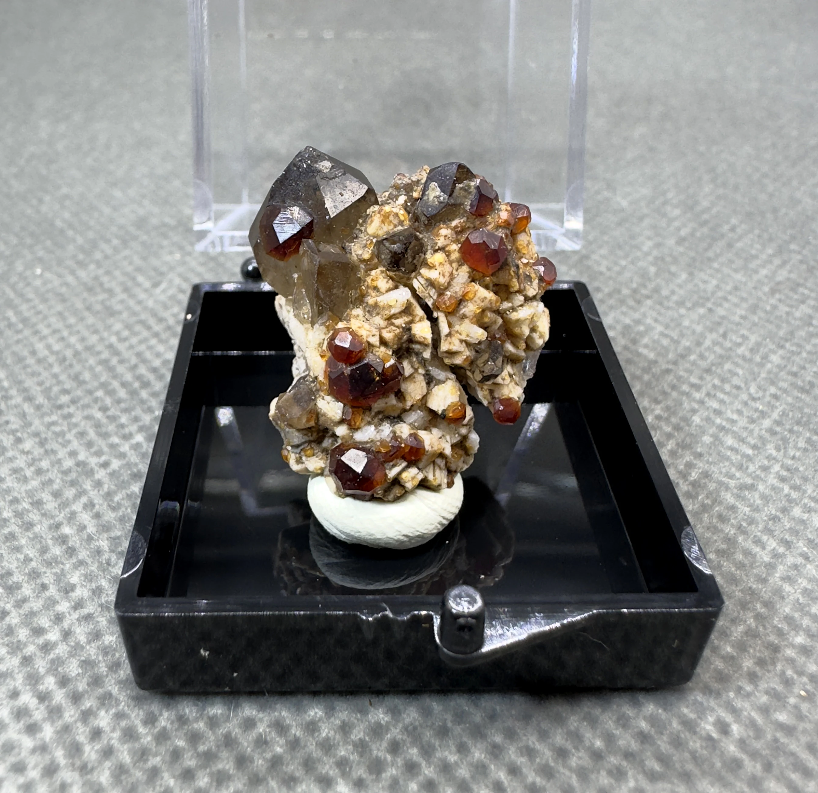 Natural Garnet and crystal symbiotic mineral specimen + box size 3.4 cm  + healing quartz crystals and stones rock gemstone