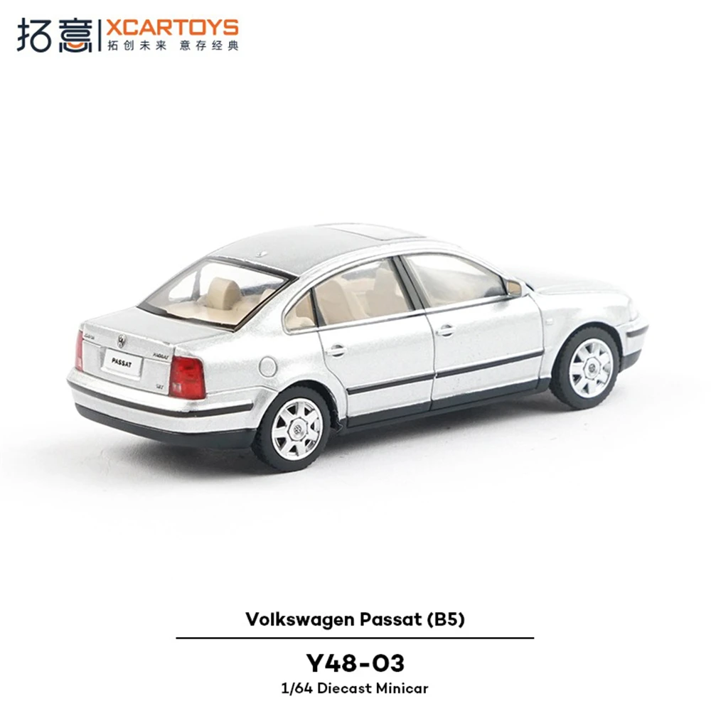 Xcartoys โมเดลรถจำลองอัลลอยด์ 1/64 ของเล่นสะสมรถยนต์ Volkswagen Sedan รุ่น Gen.5 Passat