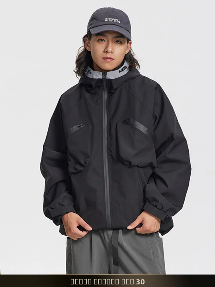 

Новая осенняя мужская куртка в американском ретро-стиле с цветными блоками, повседневная, с капюшоном, в стиле рабочей одежды, из полиэстера, с длинными рукавами, на молнии