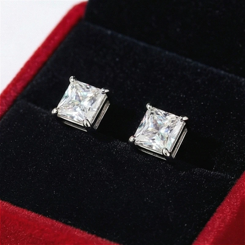 

1Pair 2/3Carat Exquisite and Luxurious Synthetic Moissanite Earring, Well-designed Pieces Suitable for Daily Wear.