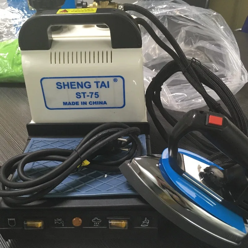 220V ST-75 Travel Garment Steamer Handy Portable Electric Steam Iron for Clothes Household Boiler Station Car Manual Gas