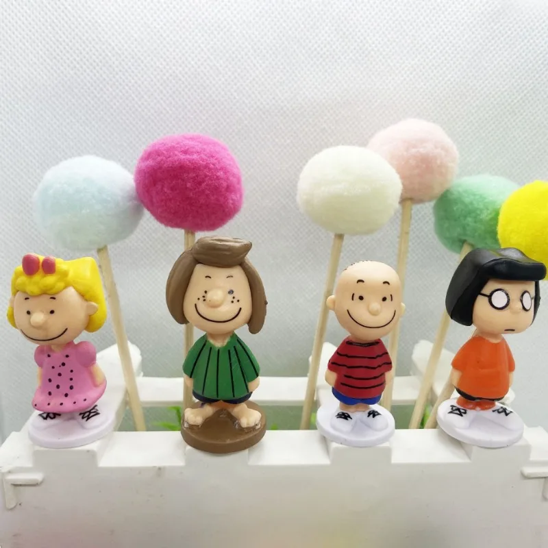 12 قطعة كعكة عيد ميلاد سنوبي القبعات العالية الديكور دمية الكرتون صبي فتاة كعكة عيد ميلاد سعيد استحمام الطفل موضوع ديكور الحفلات اللعب الهدايا