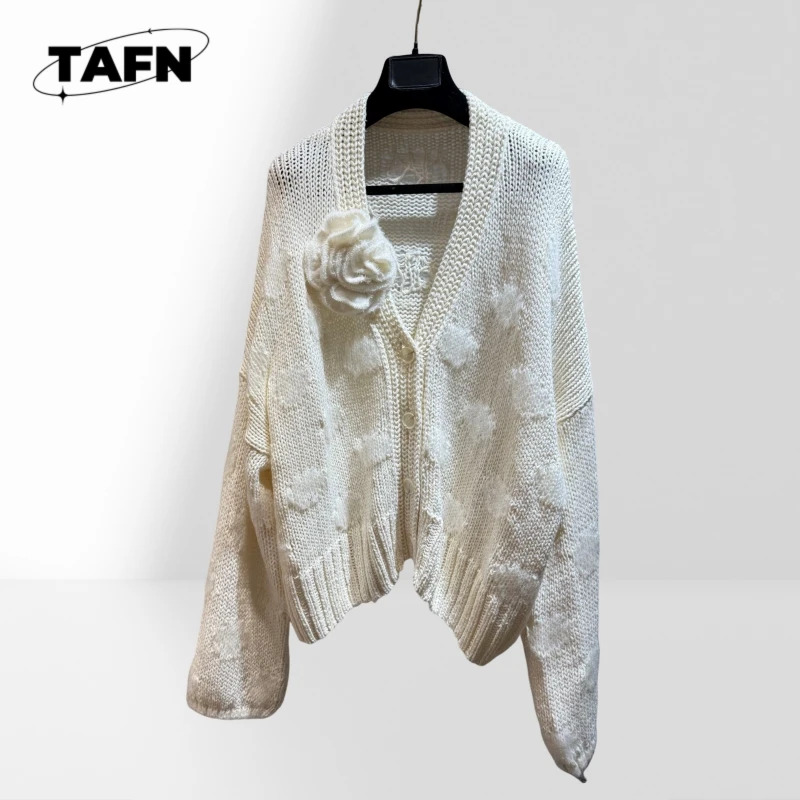

25 Vintage Cashmere Cardigan – Classic Design with Modern Comfort Vintage Cashmere Cardigan Sweater StyleCasualAH0105