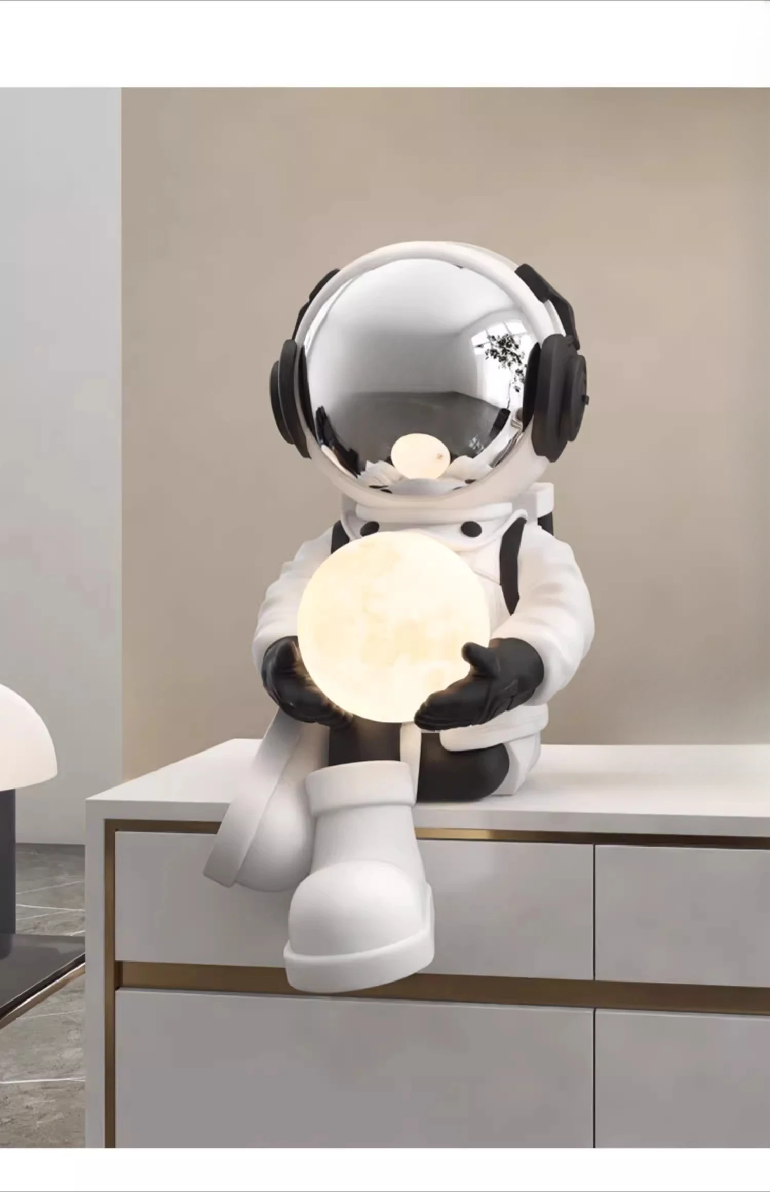 

Creative astronaut living room ornament home accessories TV cabinet astronaut lamp ornament