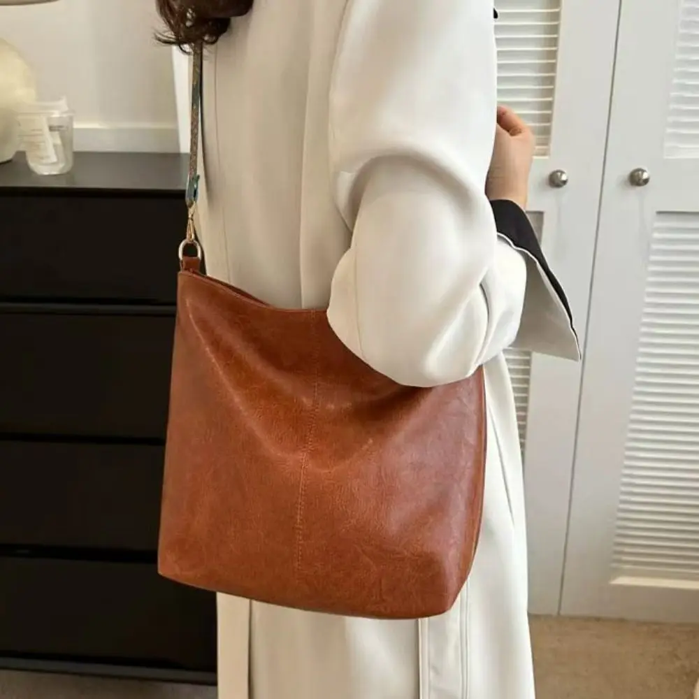 

Ins Elegant PU Leather Tote Bag Large Capacity Zipper Vintage Shoulder Bag Handbag Solid Color Bucket Bag Outdoor