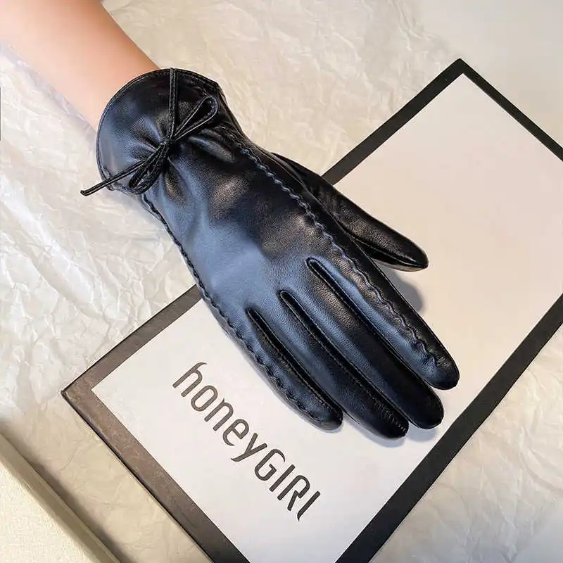 سيدة أنيقة قفازات جلدية حقيقية سكوتر كهربائي القيادة جلد الغنم ضوء فاخر القوس الأسود مثقب تنفس الشتاء الخريف