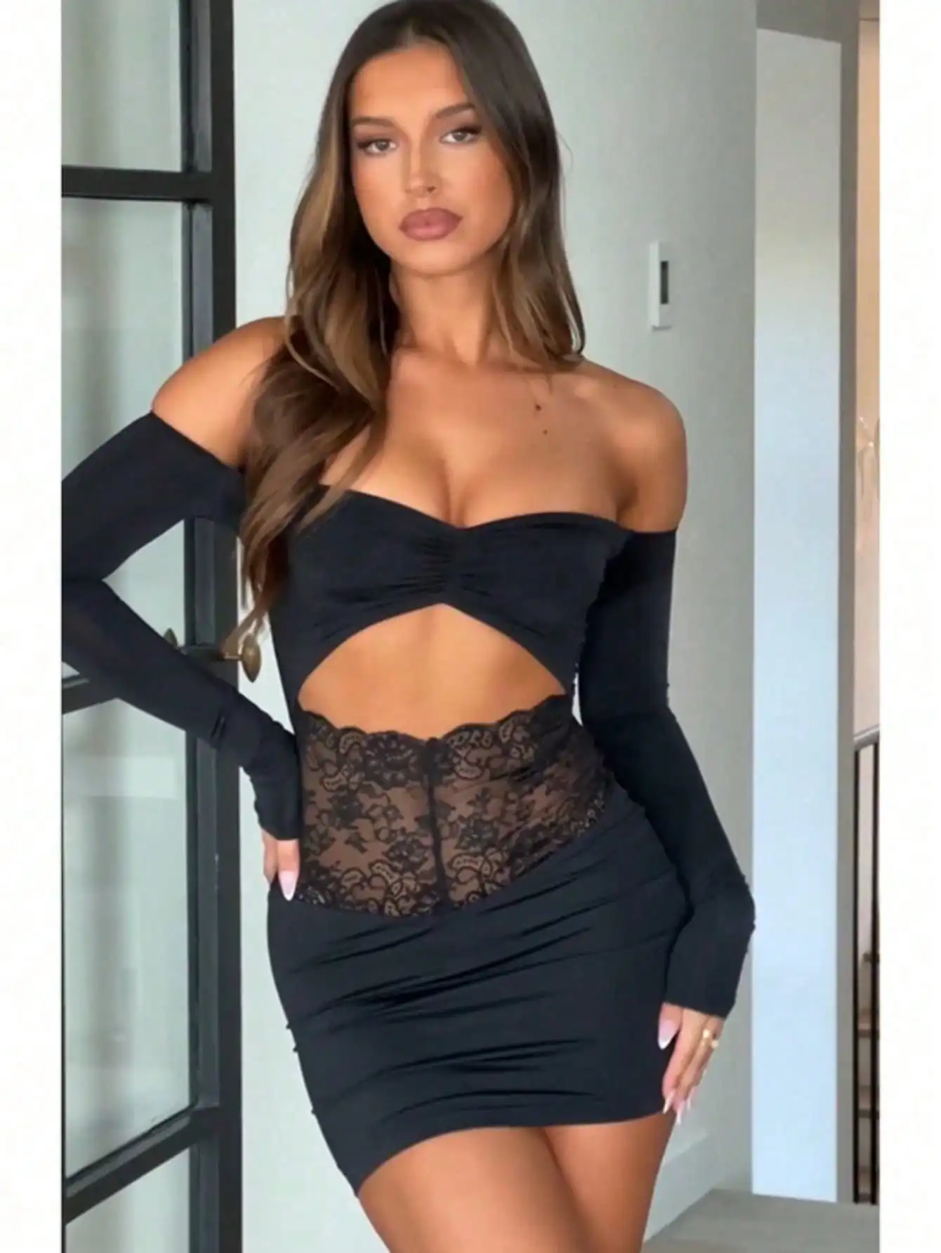 Partykleid: Neues schulterfreies Spitzen-Minikleid für den Herbst – sexy, figurbetontes, schmal geschnittenes Rock