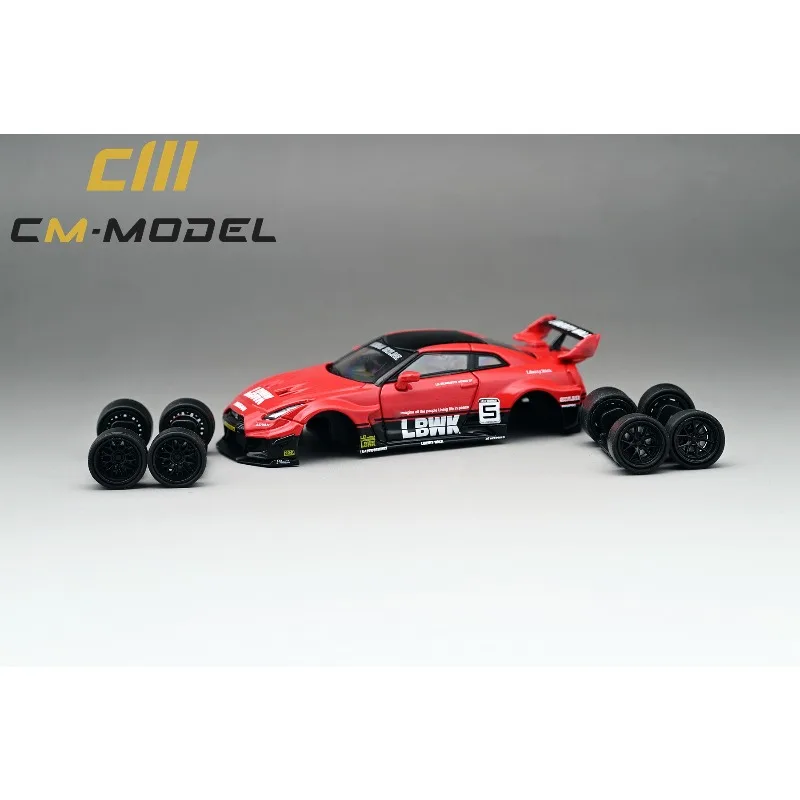 1:64 Siluet Nissan GTR R35 z wymiennymi kółkami, model samochodu z odlewanej stopu, dla nastolatków do zabawy, prezent urodzinowy.