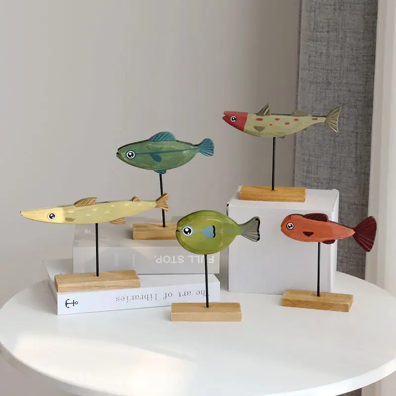 

Creative wooden small fish ornaments for home decoration in the living room, handcrafted for display, table, living room, childr