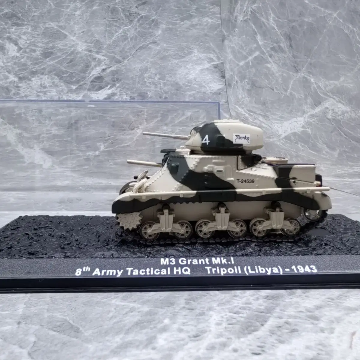 1/72 American M3 Grant Lee 1943 (alloy（main body）+plastic material) model ornament