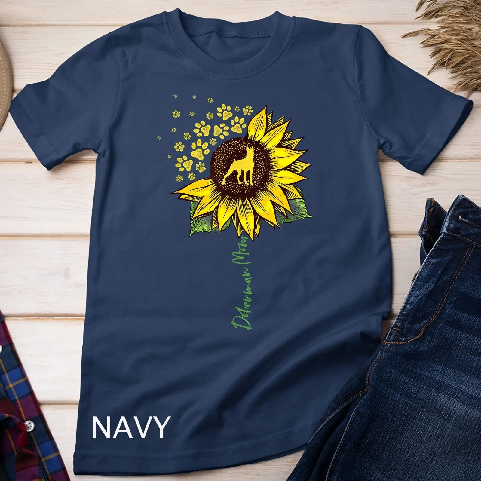 Doberman Mom Sunflower Doberman Pinscher Gifts Dog Mom Mama Unisex T-shirt