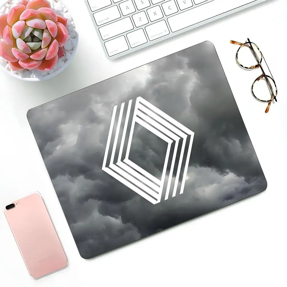 Man like R-RENAULTS-s Mouse Pad E-sports players mause pads accessori per giochi Game Keyboard Pad Gamer Desktop Mat ragazzi ragazze Frie