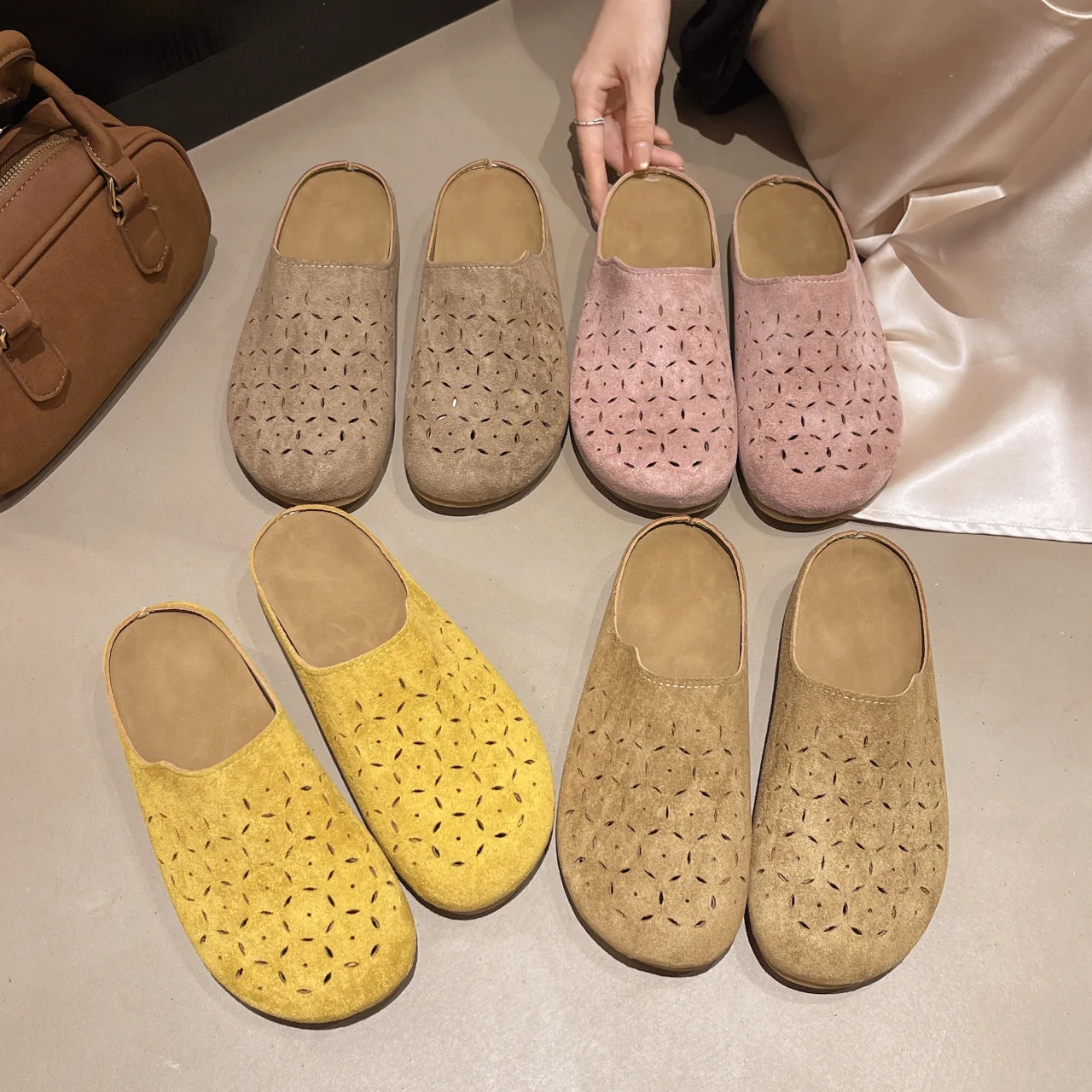 

Hollow bag head half slippers women's 2025 summer new thick bottom solid color outer wear casual Birkenstocks slippers