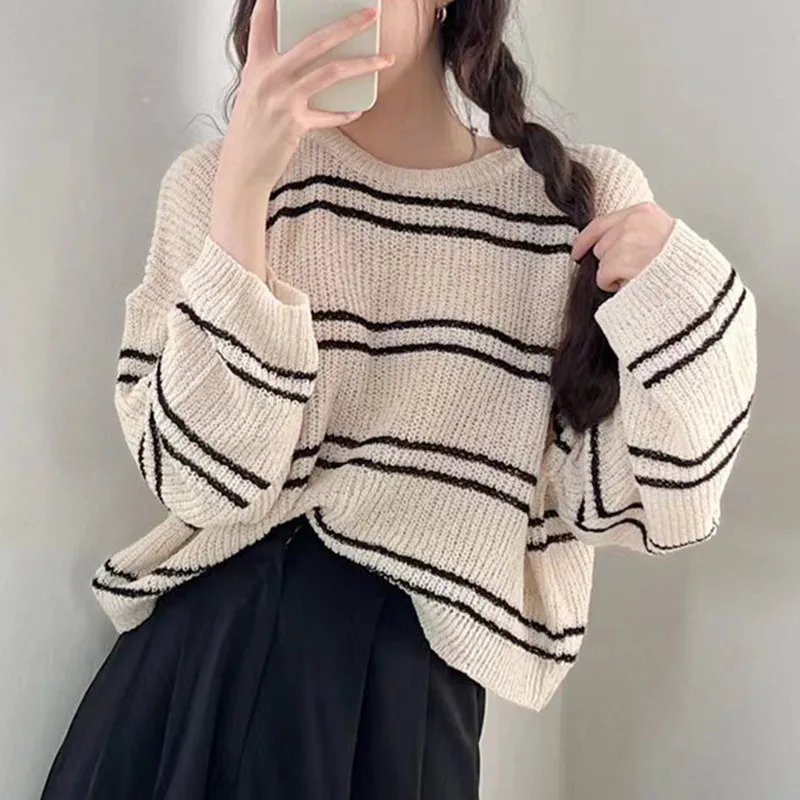 

Autumn Knitted Tops Fashion Hollow Out Women Long Sleeve O-neck Loose Sweater Pullover Elegant Casual Sunscreen Blouse