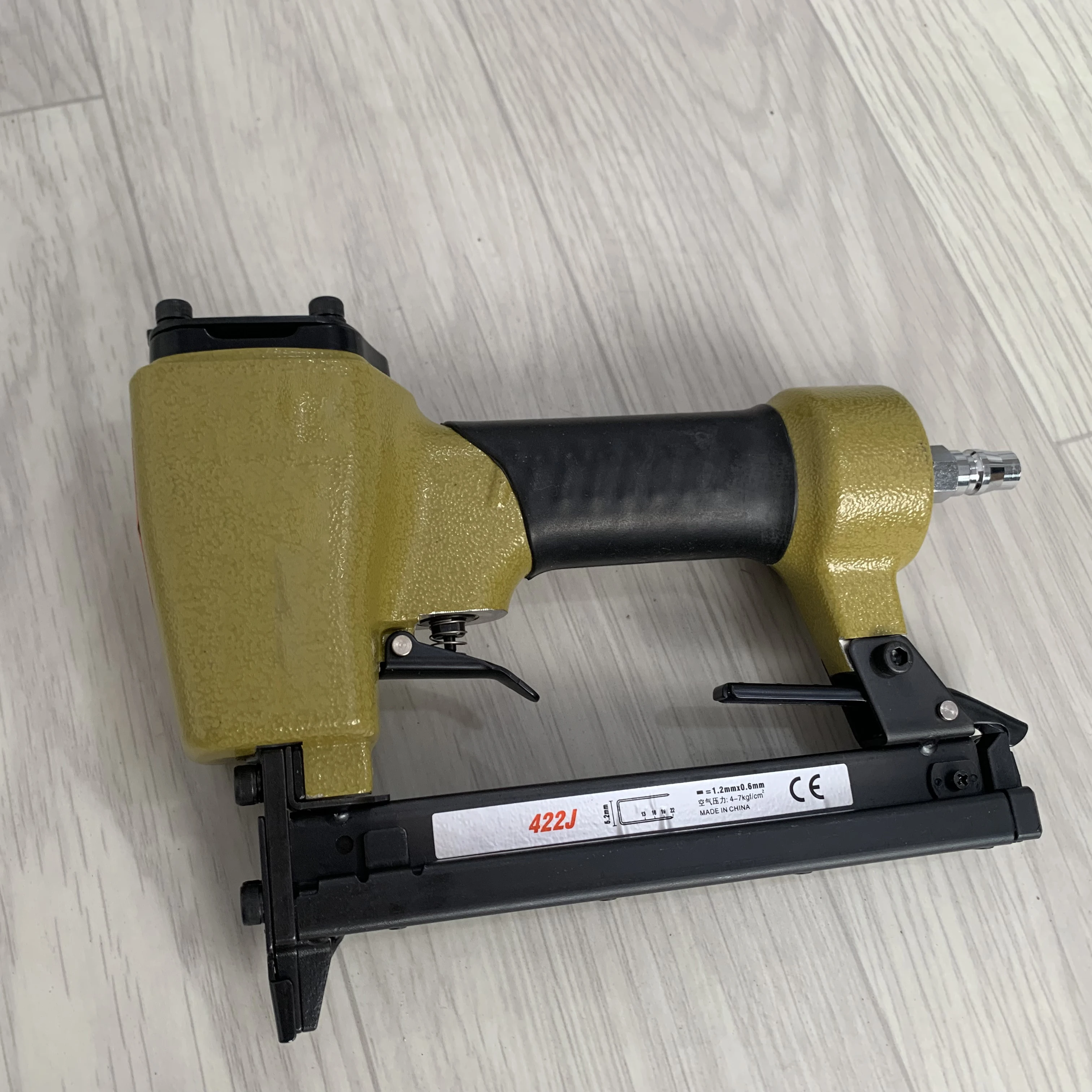 Industrial CN70 Red/Blue Style Pneumatic Coil Nailer Construction Nail Gun