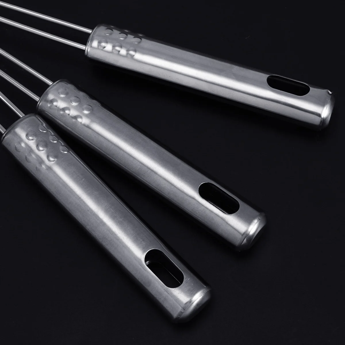 

1Pcs Stainless Steel Skimmer Strainer Long Handle Dishwasher Safe Kitchen Strainer for Pasta Spaetzle Noodles Mesh Sieve