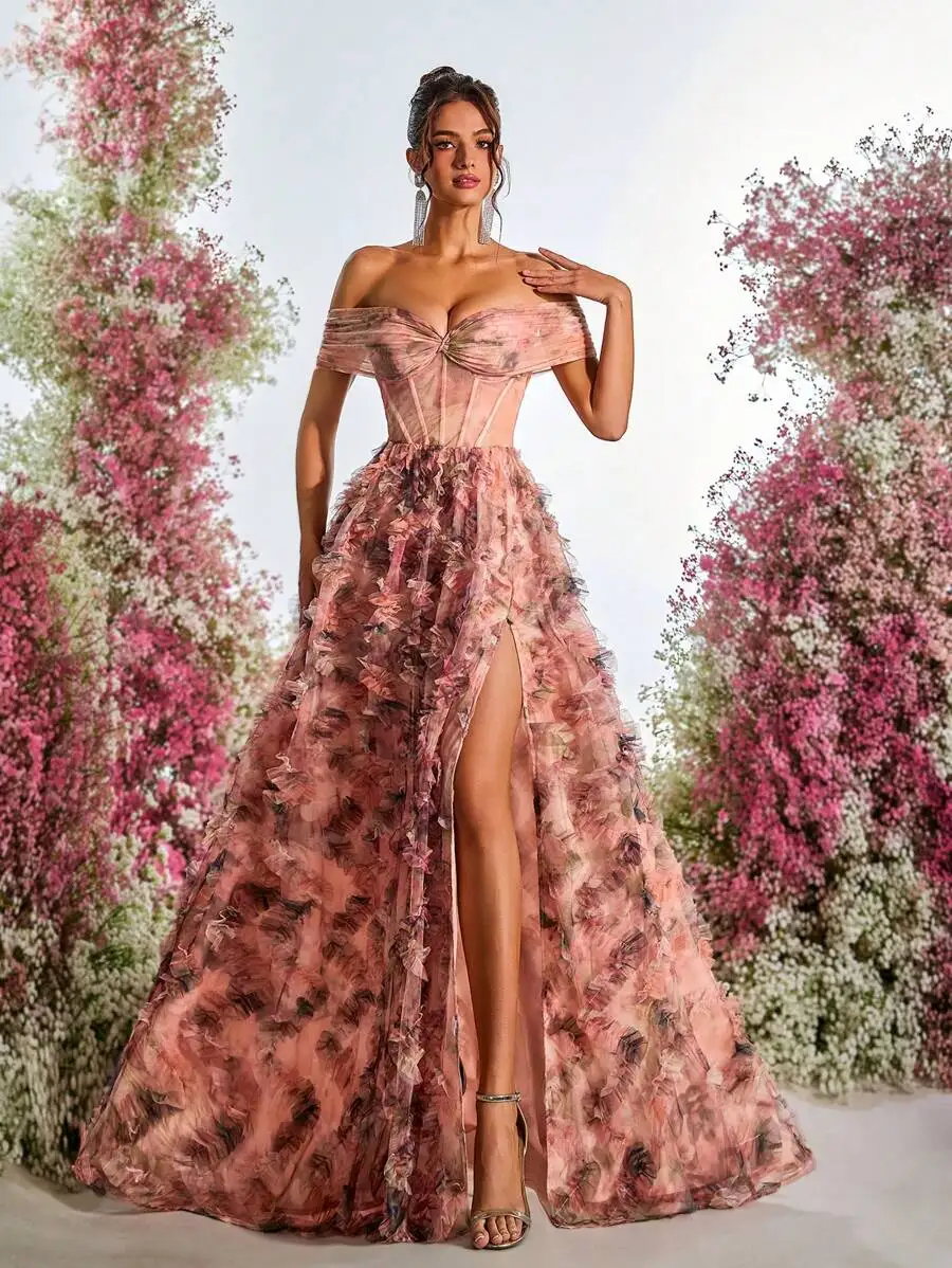 

Элегантное макси-платье из тюля с открытыми плечами, 3D-цветочным принтом и высоким разрезом