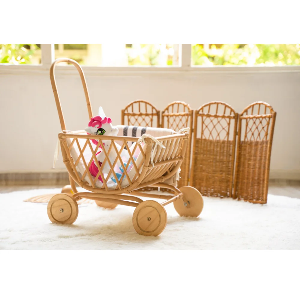 New design eco-friendly natural small rattan foot toys baby stroller cute trolley