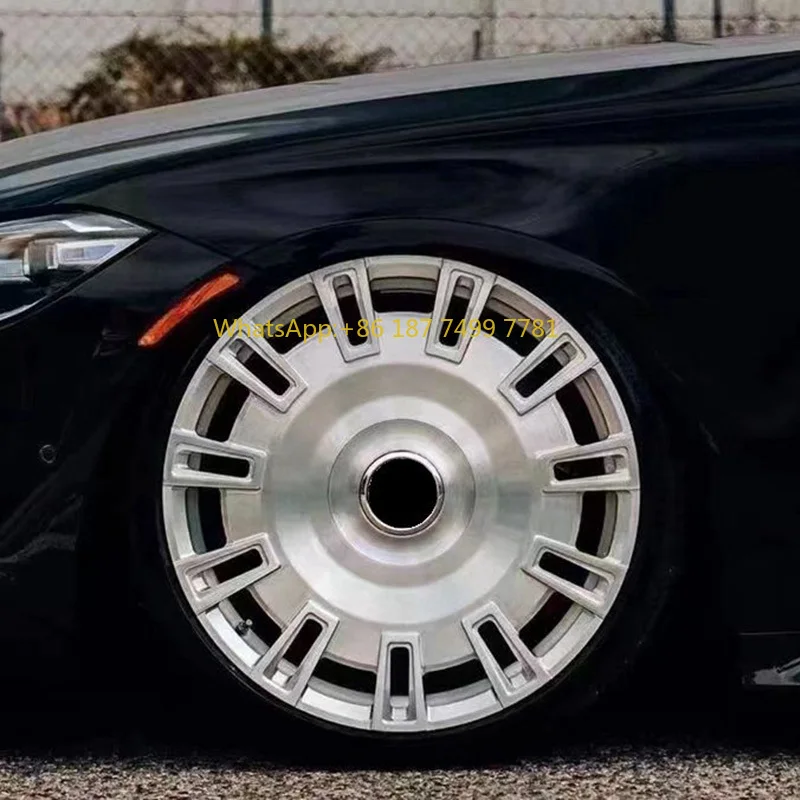 カスタム鍛造ホイール ディスクリム 22インチ 20インチ 適合車種：。 . 車のホイール エアロアルミ合金 6061-T6 車のハブ