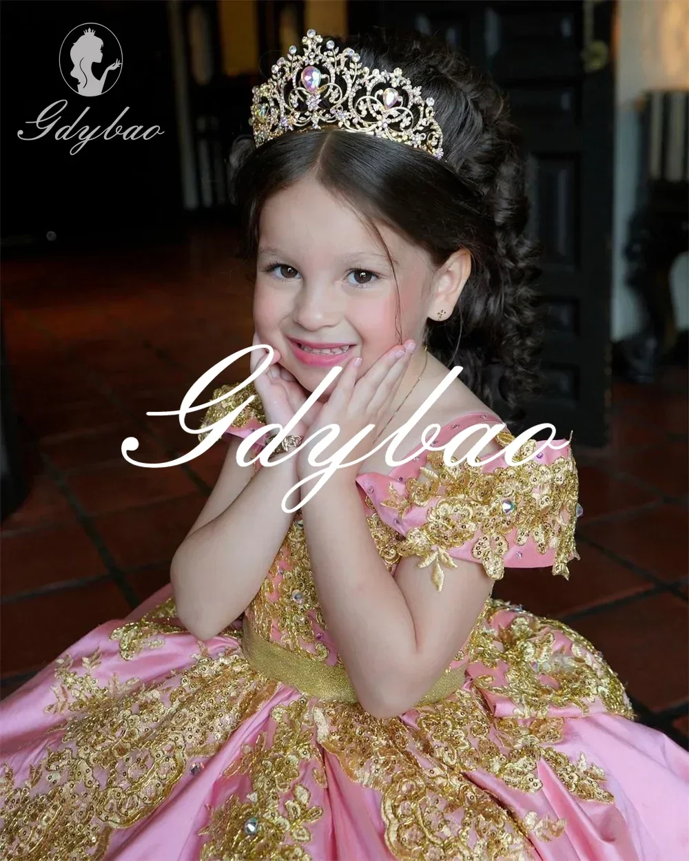 Luxe Gouden Applique Volledige Bal Prinses Bruiloft Flower Meisje Jurk Off De Schoudervloer Lengte Eerste Communion Gown Nieuw