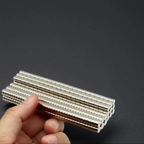 Imagen 2 del producto Imán Superfuerte N35, Imán Redondo de Neodimio NdFeB, Potente Imán de Neodimio, Imanes para Refrigerador ﻿   4x2 5x2 5x3 6x2 6x3 mm